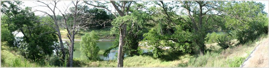 Los Vecinos Ranch - Family and Group Lodging on the Frio River in the Texas Brush Country