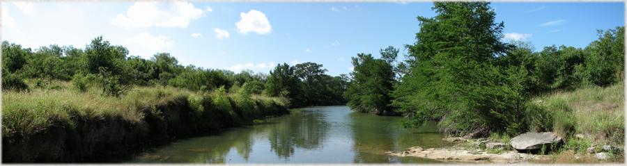 Los Vecinos Ranch - Family and Group Lodging on the Frio River in the Texas Brush Country