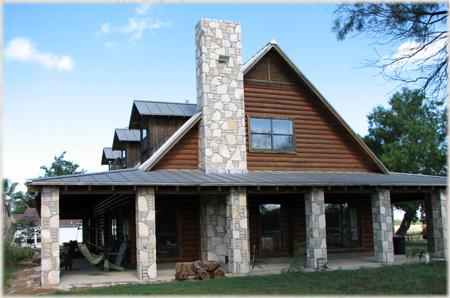 Los Vecinos Ranch - Family and Group Lodging on the Frio River in the Texas Brush Country