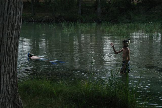 Los Vecinos Ranch - Family and Group Lodging on the Frio River in the Texas Brush Country