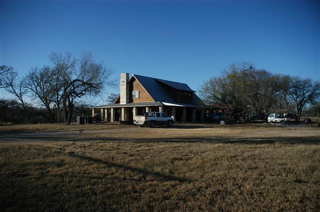Los Vecinos Ranch - Family and Group Lodging on the Frio River in the Texas Brush Country