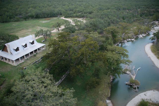 Los Vecinos Ranch - Family and Group Lodging on the Frio River in the Texas Brush Country