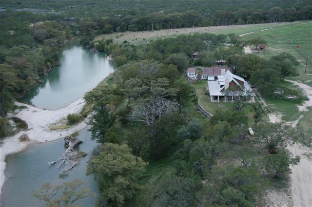 Los Vecinos Ranch - Family and Group Lodging on the Frio River in the Texas Brush Country