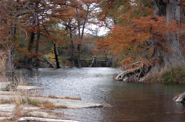 Los Vecinos Ranch - Family and Group Lodging on the Frio River in the Texas Brush Country